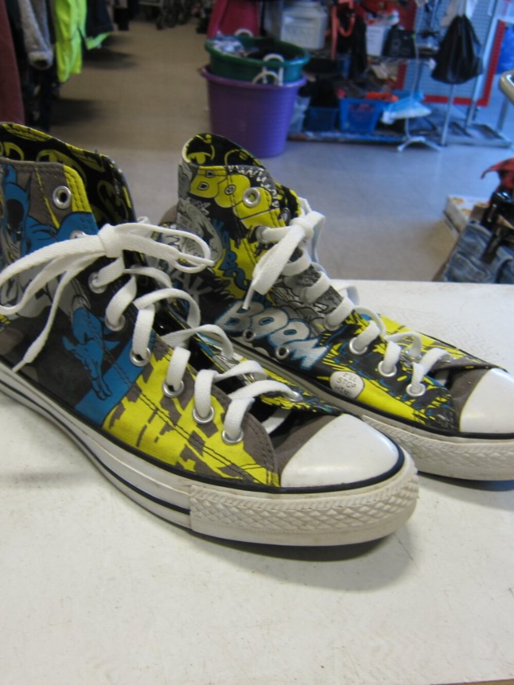 Converse 127215F Chuck Taylor All Stars Men's 10 "Batman" themed Hi Top Shoe's